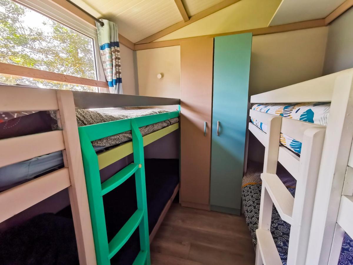 Au Bonheur Nomade Hotel Livry  ภายนอก รูปภาพ