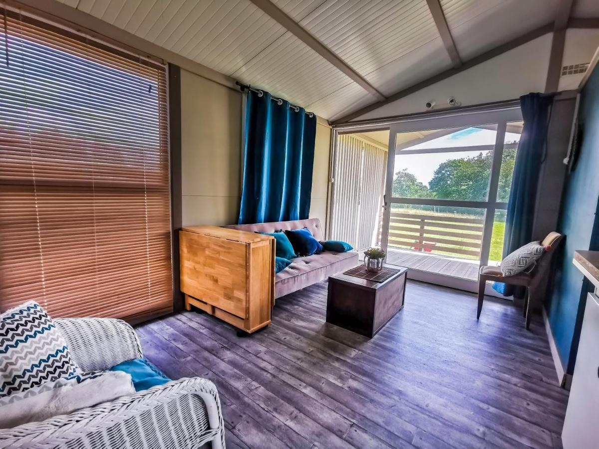 Au Bonheur Nomade Hotel Livry  ภายนอก รูปภาพ
