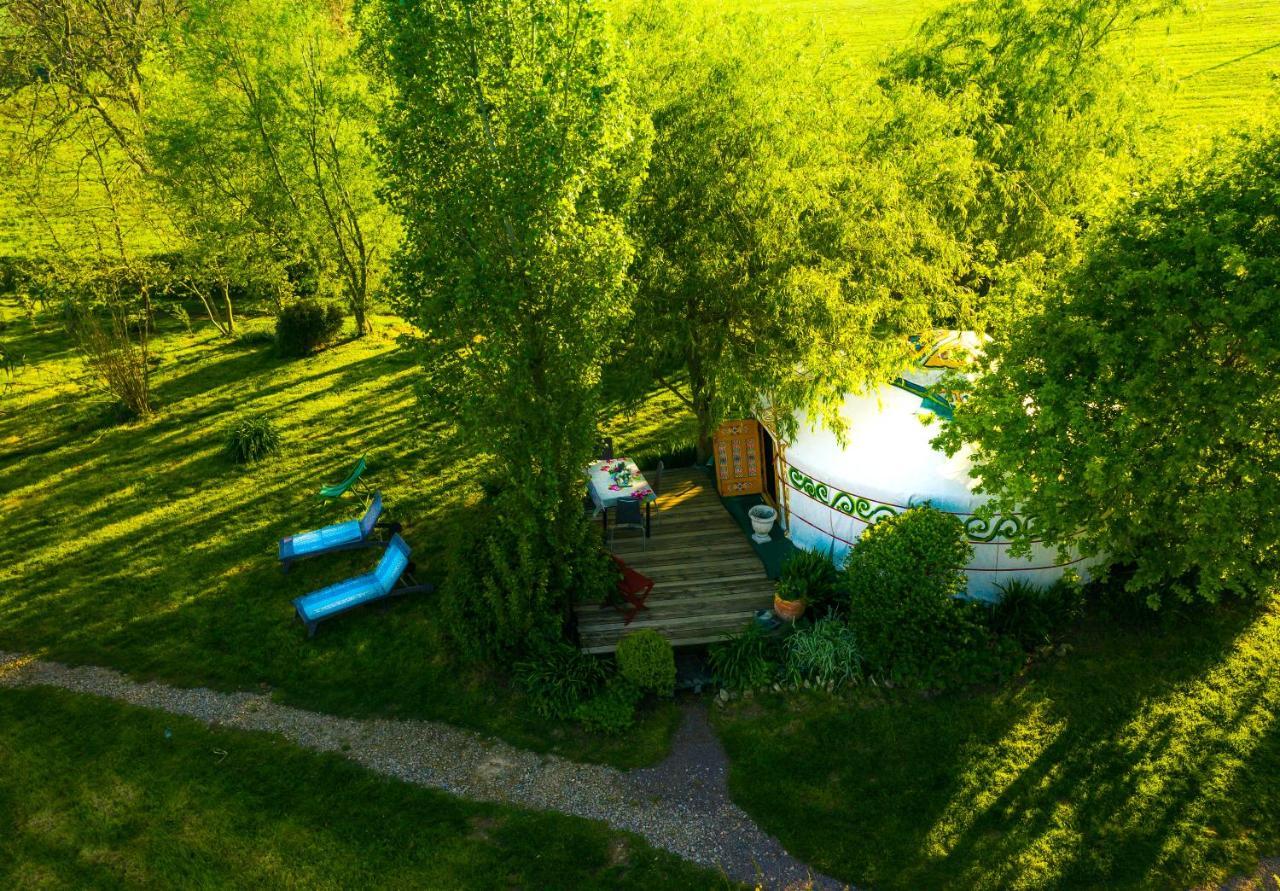 Au Bonheur Nomade Hotel Livry  ภายนอก รูปภาพ