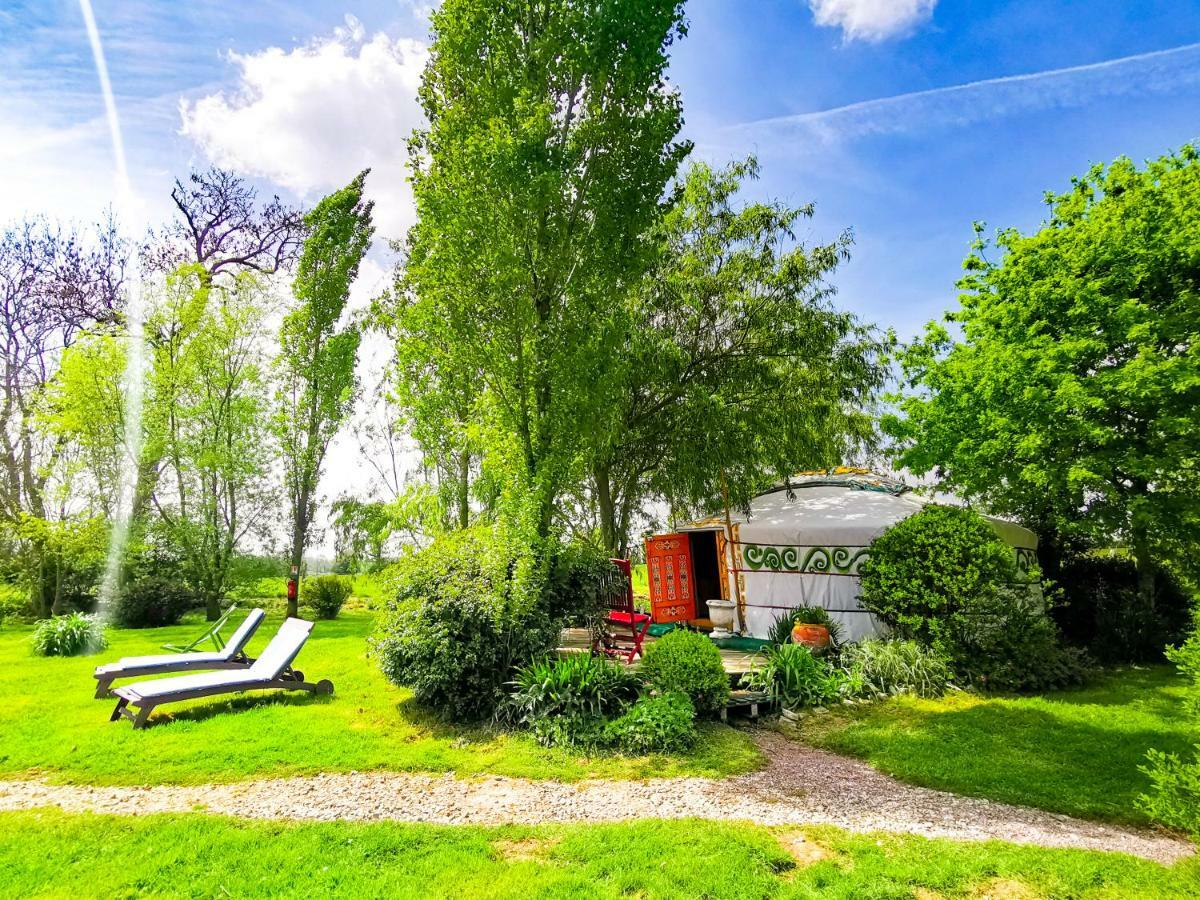 Au Bonheur Nomade Hotel Livry  ภายนอก รูปภาพ