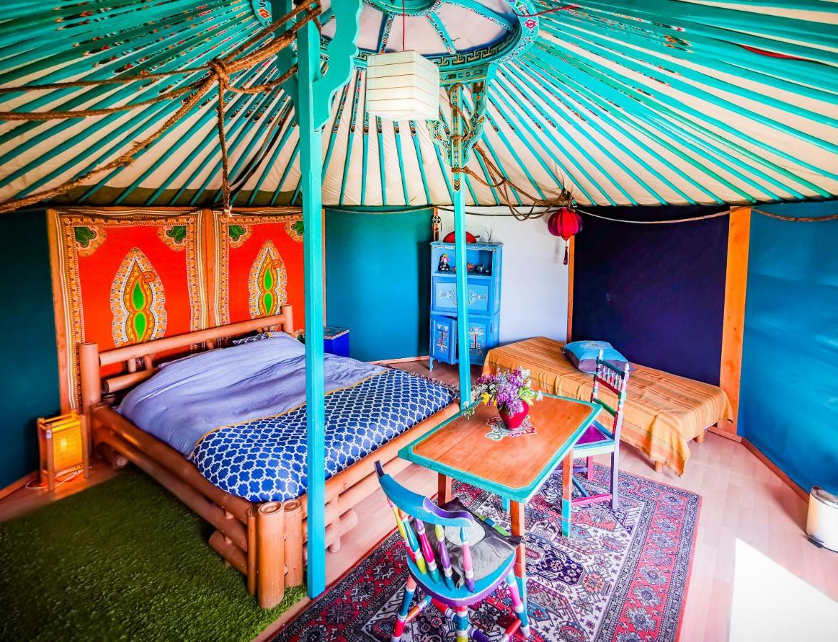 Au Bonheur Nomade Hotel Livry  ภายนอก รูปภาพ