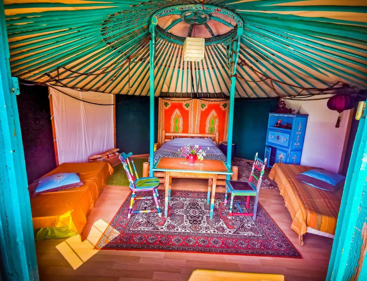 Au Bonheur Nomade Hotel Livry  ภายนอก รูปภาพ